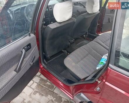 Красный Фольксваген Пассат, объемом двигателя 1.78 л и пробегом 400 тыс. км за 1300 $, фото 9 на Automoto.ua