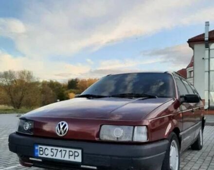 Красный Фольксваген Пассат, объемом двигателя 1.8 л и пробегом 380 тыс. км за 2600 $, фото 1 на Automoto.ua