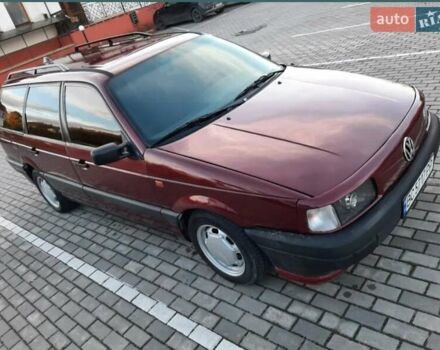 Красный Фольксваген Пассат, объемом двигателя 1.8 л и пробегом 380 тыс. км за 2600 $, фото 3 на Automoto.ua