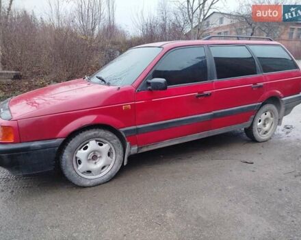 Красный Фольксваген Пассат, объемом двигателя 2 л и пробегом 380 тыс. км за 1700 $, фото 1 на Automoto.ua