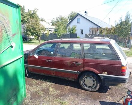 Красный Фольксваген Пассат, объемом двигателя 0 л и пробегом 200 тыс. км за 1800 $, фото 3 на Automoto.ua