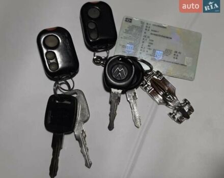 Красный Фольксваген Пассат, объемом двигателя 1.8 л и пробегом 380 тыс. км за 2600 $, фото 12 на Automoto.ua