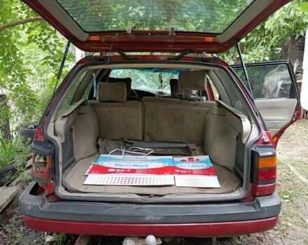 Красный Фольксваген Пассат, объемом двигателя 2 л и пробегом 250 тыс. км за 1100 $, фото 4 на Automoto.ua