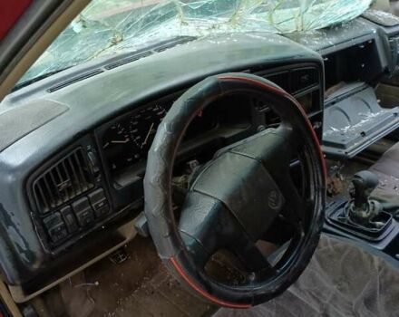 Красный Фольксваген Пассат, объемом двигателя 2 л и пробегом 250 тыс. км за 1100 $, фото 10 на Automoto.ua