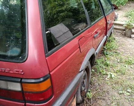 Красный Фольксваген Пассат, объемом двигателя 2 л и пробегом 250 тыс. км за 1100 $, фото 9 на Automoto.ua