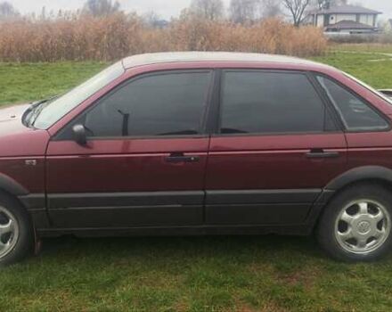 Красный Фольксваген Пассат, объемом двигателя 2.8 л и пробегом 471 тыс. км за 2200 $, фото 1 на Automoto.ua