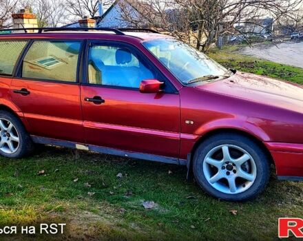 Красный Фольксваген Пассат, объемом двигателя 2.8 л и пробегом 200 тыс. км за 2500 $, фото 4 на Automoto.ua