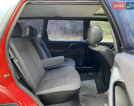 Червоний Фольксваген Пассат, об'ємом двигуна 1.78 л та пробігом 420 тис. км за 3450 $, фото 17 на Automoto.ua