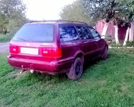 Красный Фольксваген Пассат, объемом двигателя 2 л и пробегом 0 тыс. км за 1500 $, фото 3 на Automoto.ua