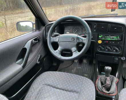 Червоний Фольксваген Пассат, об'ємом двигуна 1.78 л та пробігом 420 тис. км за 3450 $, фото 24 на Automoto.ua