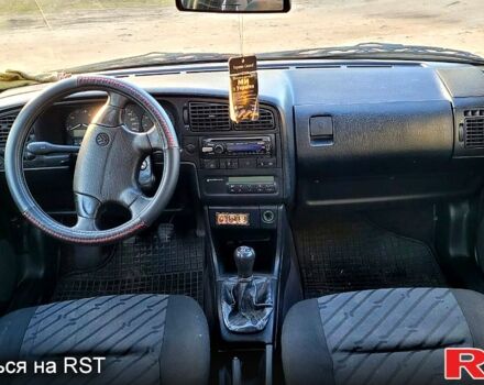 Красный Фольксваген Пассат, объемом двигателя 2.8 л и пробегом 200 тыс. км за 2500 $, фото 6 на Automoto.ua