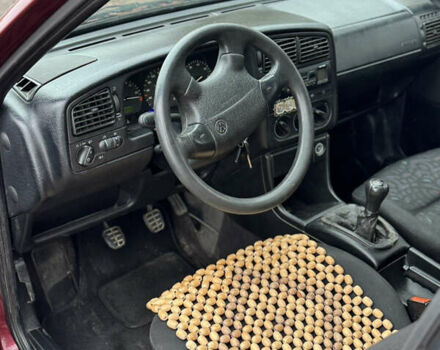 Червоний Фольксваген Пассат, об'ємом двигуна 1.8 л та пробігом 230 тис. км за 2299 $, фото 19 на Automoto.ua