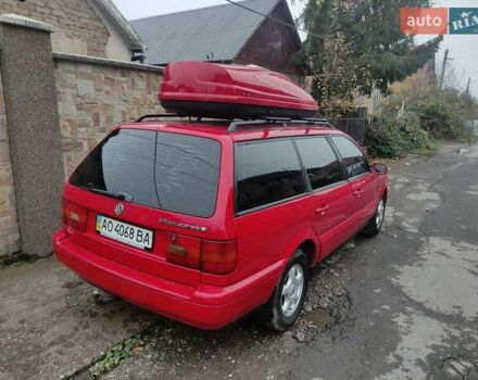 Красный Фольксваген Пассат, объемом двигателя 1.8 л и пробегом 30 тыс. км за 2900 $, фото 2 на Automoto.ua