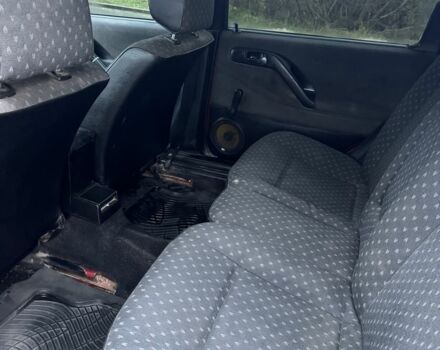 Красный Фольксваген Пассат, объемом двигателя 1.8 л и пробегом 200 тыс. км за 2100 $, фото 6 на Automoto.ua