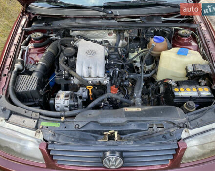 Червоний Фольксваген Пассат, об'ємом двигуна 1.6 л та пробігом 340 тис. км за 3450 $, фото 32 на Automoto.ua