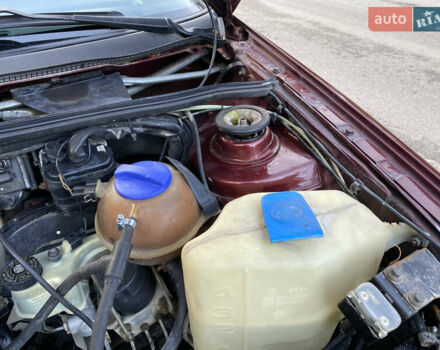 Червоний Фольксваген Пассат, об'ємом двигуна 1.6 л та пробігом 340 тис. км за 3450 $, фото 35 на Automoto.ua