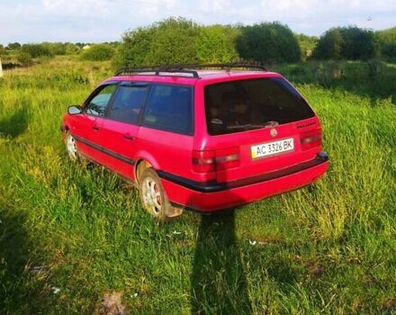 Червоний Фольксваген Пассат, об'ємом двигуна 1.8 л та пробігом 386 тис. км за 2300 $, фото 5 на Automoto.ua