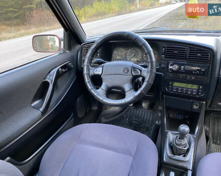 Червоний Фольксваген Пассат, об'ємом двигуна 1.6 л та пробігом 340 тис. км за 3450 $, фото 22 на Automoto.ua