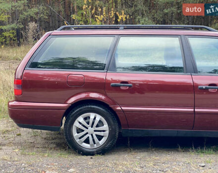 Червоний Фольксваген Пассат, об'ємом двигуна 1.6 л та пробігом 340 тис. км за 3450 $, фото 30 на Automoto.ua