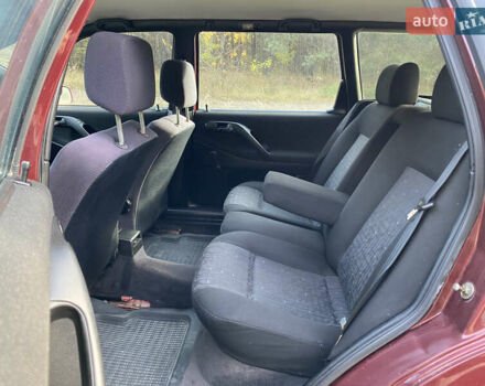 Червоний Фольксваген Пассат, об'ємом двигуна 1.6 л та пробігом 340 тис. км за 3450 $, фото 15 на Automoto.ua