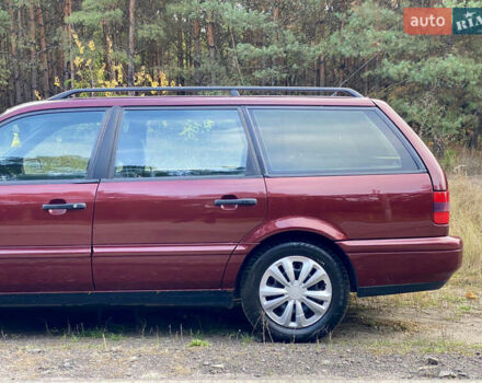 Червоний Фольксваген Пассат, об'ємом двигуна 1.6 л та пробігом 340 тис. км за 3450 $, фото 29 на Automoto.ua