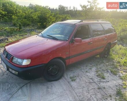 Червоний Фольксваген Пассат, об'ємом двигуна 1.98 л та пробігом 400 тис. км за 2700 $, фото 5 на Automoto.ua