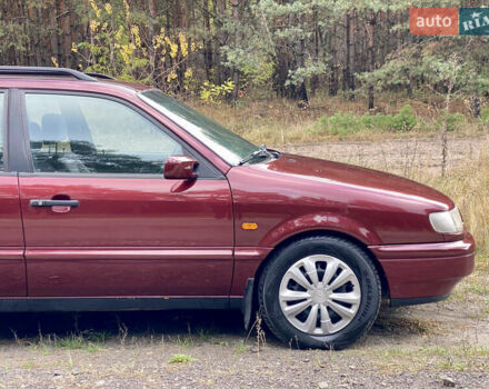Червоний Фольксваген Пассат, об'ємом двигуна 1.6 л та пробігом 340 тис. км за 3450 $, фото 31 на Automoto.ua