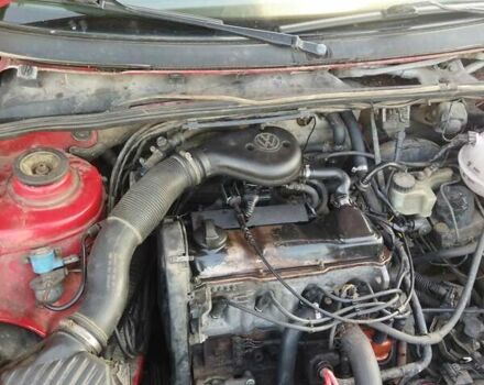 Червоний Фольксваген Пассат, об'ємом двигуна 1.8 л та пробігом 386 тис. км за 2300 $, фото 15 на Automoto.ua