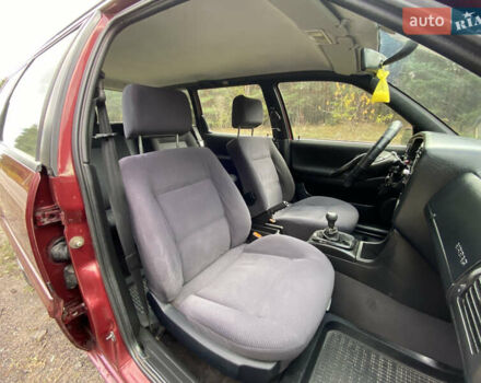 Червоний Фольксваген Пассат, об'ємом двигуна 1.6 л та пробігом 340 тис. км за 3450 $, фото 21 на Automoto.ua