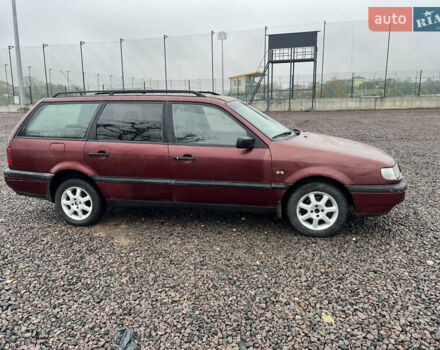 Красный Фольксваген Пассат, объемом двигателя 1.9 л и пробегом 499 тыс. км за 1350 $, фото 4 на Automoto.ua