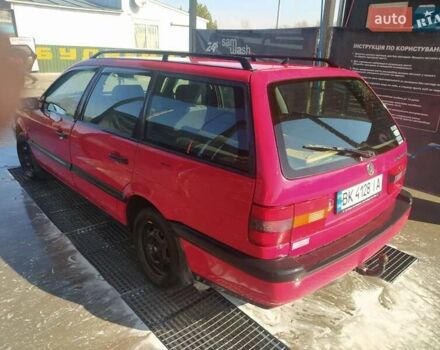 Фольксваген Пассат 1996 у Любомль на Automoto.ua Червоний Фольксваген Пассат, об'ємом двигуна 1.6 л та пробігом 344 тис. км за 1500 $, фото 1 на Automoto.ua
