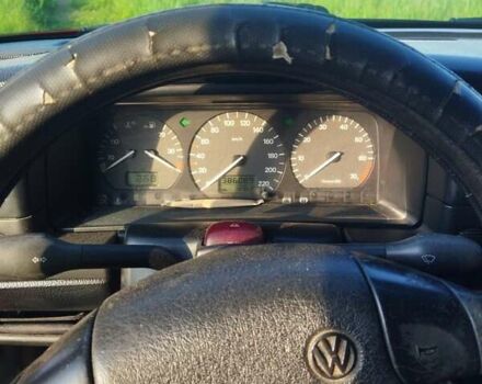 Червоний Фольксваген Пассат, об'ємом двигуна 1.8 л та пробігом 386 тис. км за 2300 $, фото 14 на Automoto.ua