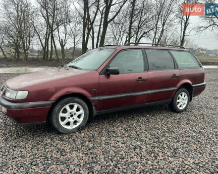 Красный Фольксваген Пассат, объемом двигателя 1.9 л и пробегом 499 тыс. км за 1350 $, фото 3 на Automoto.ua