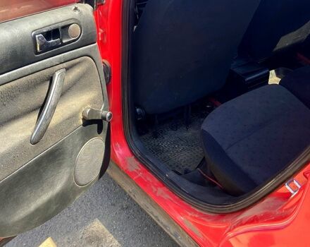 Червоний Фольксваген Пассат, об'ємом двигуна 1.6 л та пробігом 385 тис. км за 2600 $, фото 6 на Automoto.ua