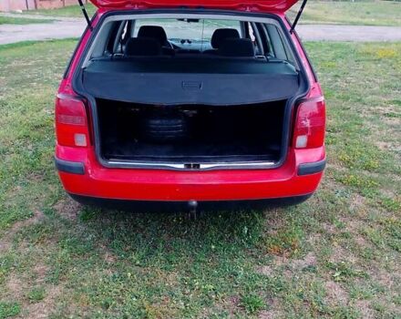 Червоний Фольксваген Пассат, об'ємом двигуна 1.8 л та пробігом 397 тис. км за 2900 $, фото 6 на Automoto.ua