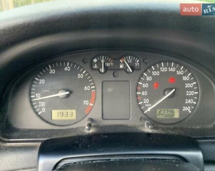 Красный Фольксваген Пассат, объемом двигателя 1.8 л и пробегом 277 тыс. км за 3300 $, фото 3 на Automoto.ua