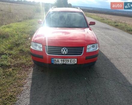 Красный Фольксваген Пассат, объемом двигателя 1.6 л и пробегом 260 тыс. км за 5000 $, фото 11 на Automoto.ua