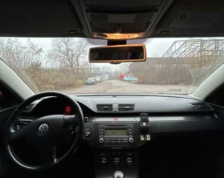 Красный Фольксваген Пассат, объемом двигателя 1.6 л и пробегом 242 тыс. км за 4500 $, фото 11 на Automoto.ua