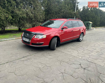 Красный Фольксваген Пассат, объемом двигателя 1.6 л и пробегом 290 тыс. км за 5000 $, фото 2 на Automoto.ua