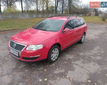 Красный Фольксваген Пассат, объемом двигателя 2 л и пробегом 314 тыс. км за 5300 $, фото 3 на Automoto.ua