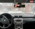 Красный Фольксваген Пассат, объемом двигателя 1.6 л и пробегом 323 тыс. км за 5000 $, фото 5 на Automoto.ua
