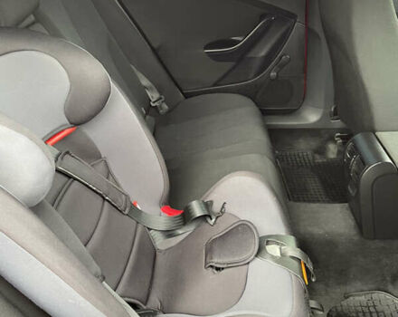 Красный Фольксваген Пассат, объемом двигателя 1.97 л и пробегом 235 тыс. км за 7200 $, фото 7 на Automoto.ua