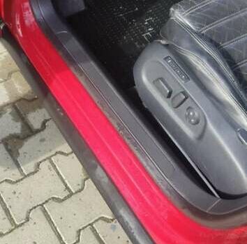 Красный Фольксваген Пассат, объемом двигателя 1.97 л и пробегом 250 тыс. км за 6800 $, фото 1 на Automoto.ua