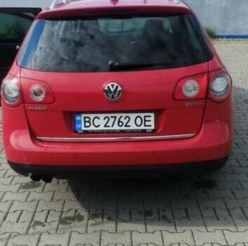 Красный Фольксваген Пассат, объемом двигателя 1.97 л и пробегом 250 тыс. км за 6800 $, фото 3 на Automoto.ua