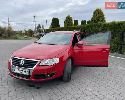 Красный Фольксваген Пассат, объемом двигателя 1.97 л и пробегом 235 тыс. км за 7200 $, фото 1 на Automoto.ua