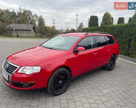 Красный Фольксваген Пассат, объемом двигателя 1.97 л и пробегом 235 тыс. км за 7200 $, фото 2 на Automoto.ua