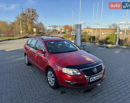Красный Фольксваген Пассат, объемом двигателя 1.4 л и пробегом 200 тыс. км за 4750 $, фото 2 на Automoto.ua
