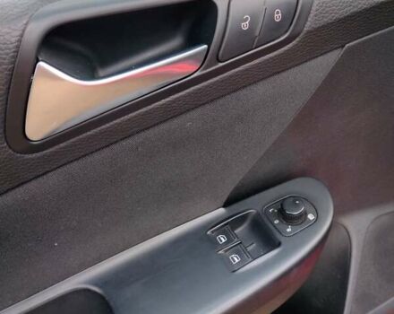 Червоний Фольксваген Пассат, об'ємом двигуна 1.4 л та пробігом 226 тис. км за 5500 $, фото 15 на Automoto.ua