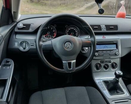 Червоний Фольксваген Пассат, об'ємом двигуна 1.4 л та пробігом 226 тис. км за 5500 $, фото 7 на Automoto.ua