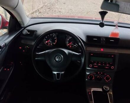 Червоний Фольксваген Пассат, об'ємом двигуна 1.4 л та пробігом 226 тис. км за 5500 $, фото 2 на Automoto.ua